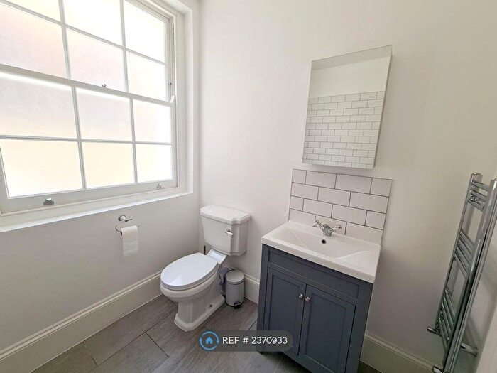 1 Bedroom Flat To Rent In Bow Common Lane, London, E3
