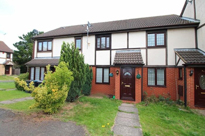 2 Bedroom Terraced House To Rent In Perrymead, Luton, LU2