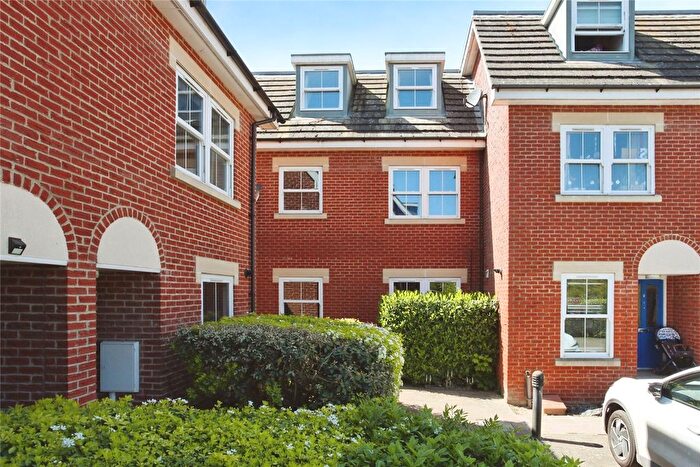1 Bedroom Flat For Sale In Parsons Place, Tonbridge, Kent, TN9