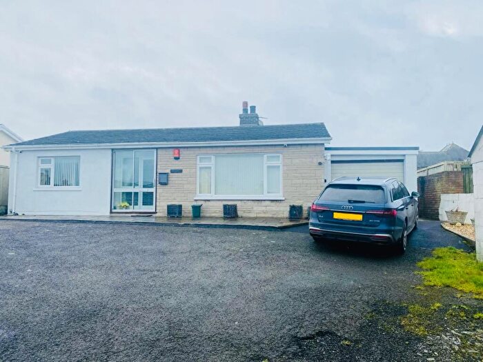 2 Bedroom Bungalow To Rent In Cardigan, SA43