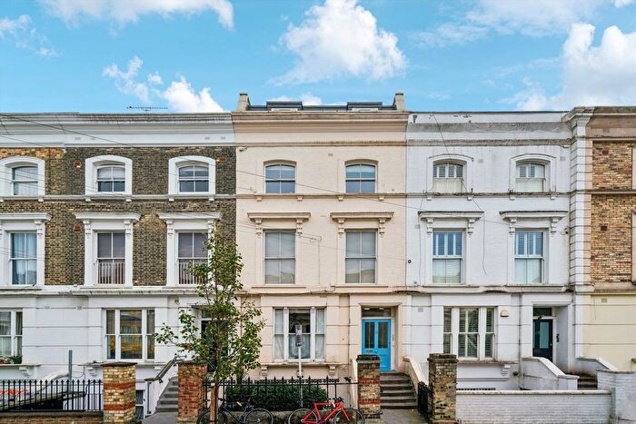 3 Bedroom Maisonette For Sale In Oberstein Road, Clapham Junction, SW11