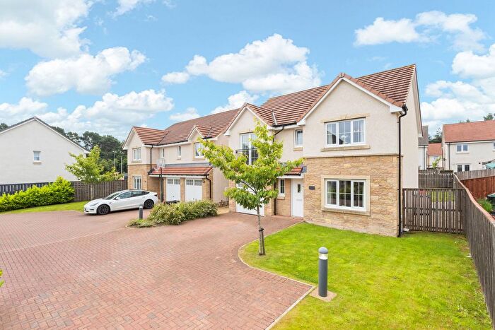 4 Bedroom Detached House For Sale In Caldercruix Crescent, Eliburn, Livingston, EH54