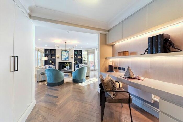 3 Bedroom Mews To Rent In Deans Mews, London, W1G