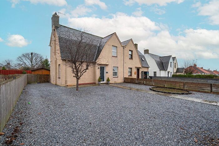3 Bedroom Semi Detached House For Sale In Meadowbank, Ormiston, EH35