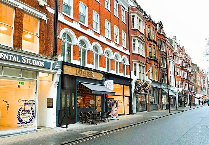 3 Bedroom Flat To Rent In Great Portland Street, Marylebone, London, W1W