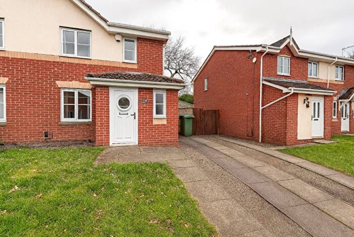 3 Bedroom Property To Rent In Slessor Road, York, YO24