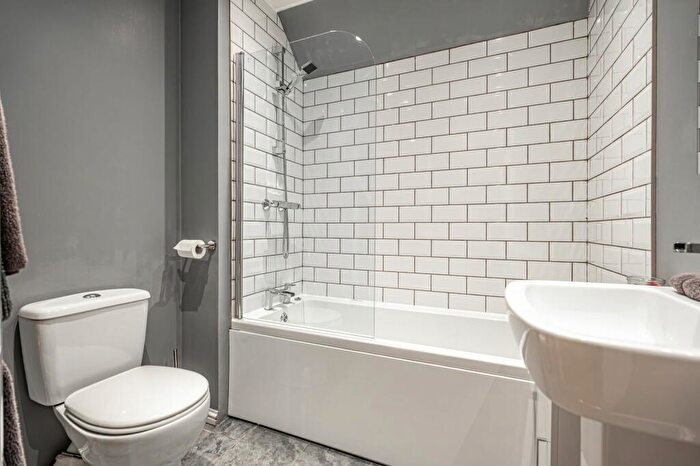 2 Bedroom Apartment For Sale In The Cross, Doune, FK16