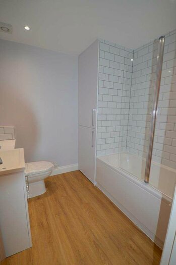 2 Bedroom Flat To Rent In Whitehill Road, Crowborough, TN6