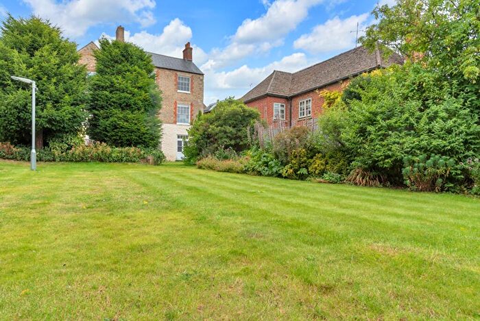 2 Bedroom Apartment To Rent In Bromsgrove, Faringdon, Oxfordshire, SN7