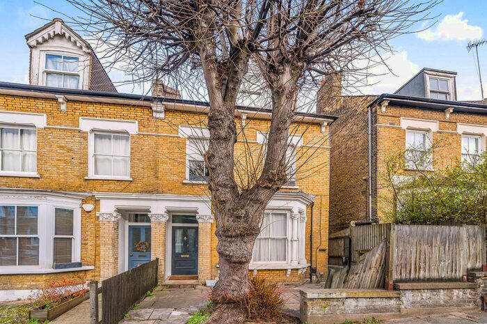 2 Bedroom Maisonette To Rent In Westcombe Hill, London, SE3