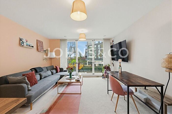 1 Bedroom Flat To Rent In Great West Quarter, Brentford, London, TW8