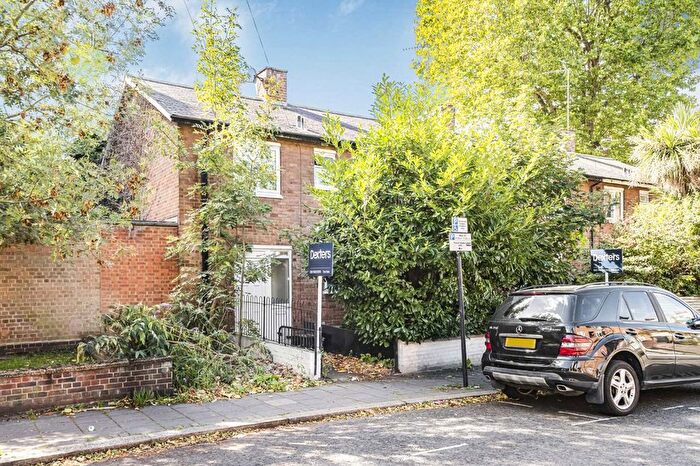 4 Bedroom Property For Sale In Sandmere Road, Clapham, SW4