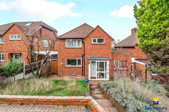 3 Bedroom Detached House For Sale In High View Road, Guildford, Surrey, GU2