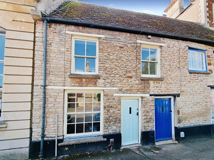2 Bedroom Cottage To Rent In Wood Street, Higham Ferrers, Northants, NN10