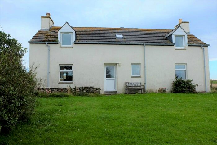 2 Bedroom Cottage For Sale In Lybster, KW3