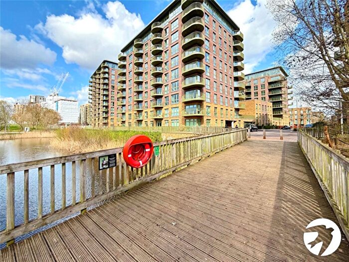 2 Bedroom Parking To Rent In Astell Road, London, SE3