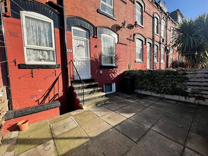 2 Bedroom Terraced House For Sale In Bayswater Place, Leeds, West Yorkshire, LS8