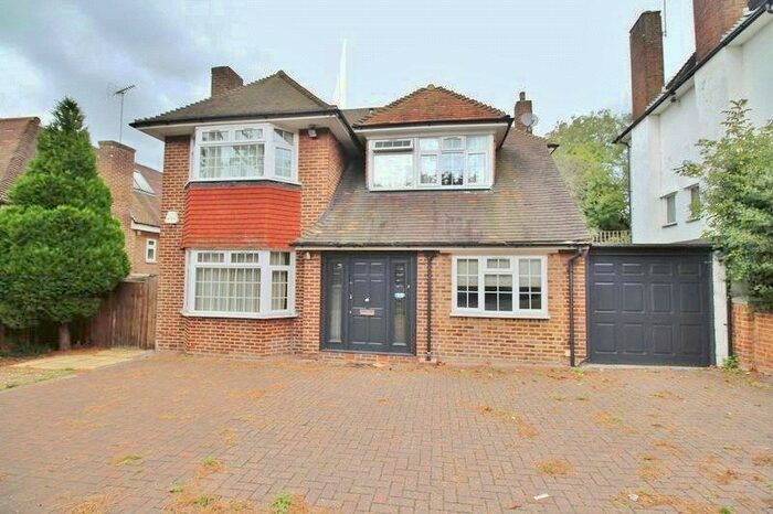 5 Bedroom Detached House To Rent In Gibsons Hill, London, SW16
