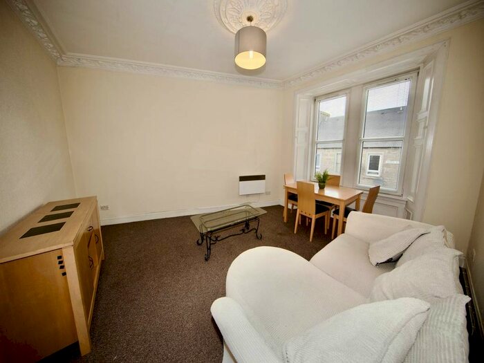 2 Bedroom Flat To Rent In Dura Street, Dundee, DD4