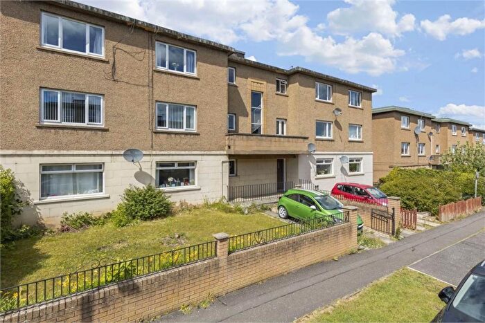 3 Bedroom Flat To Rent In Waverley Crescent, Midlothian, EH19