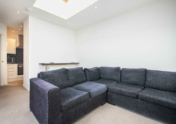 3 Bedroom Cottage To Rent In P – Captains Road, Edinburgh, EH17