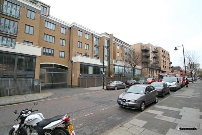 2 Bedroom Flat To Rent In Fairfield Road, London, E3