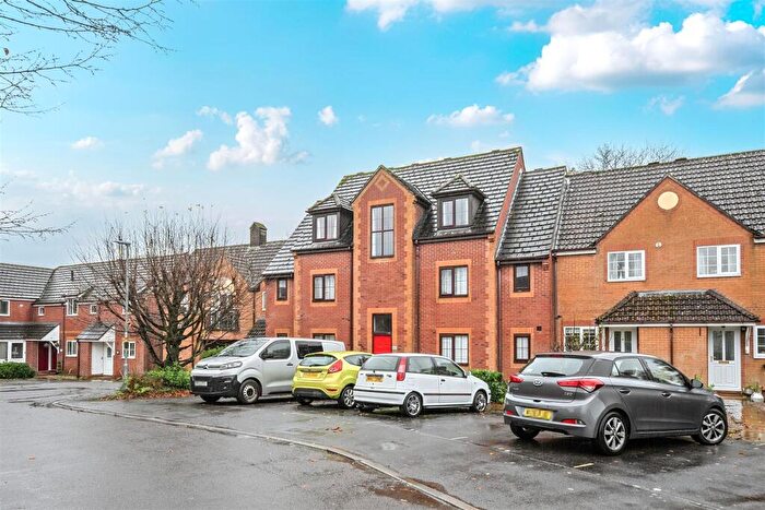 2 Bedroom Flat For Sale In Morse Close, Chippenham, SN15
