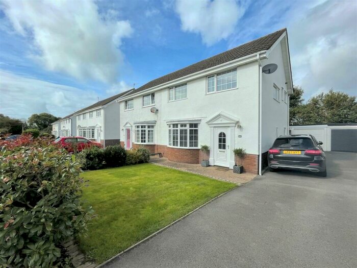 4 Bedroom Semi-Detached House For Sale In Eastlands Drive, Clyne Common, Swansea, SA3