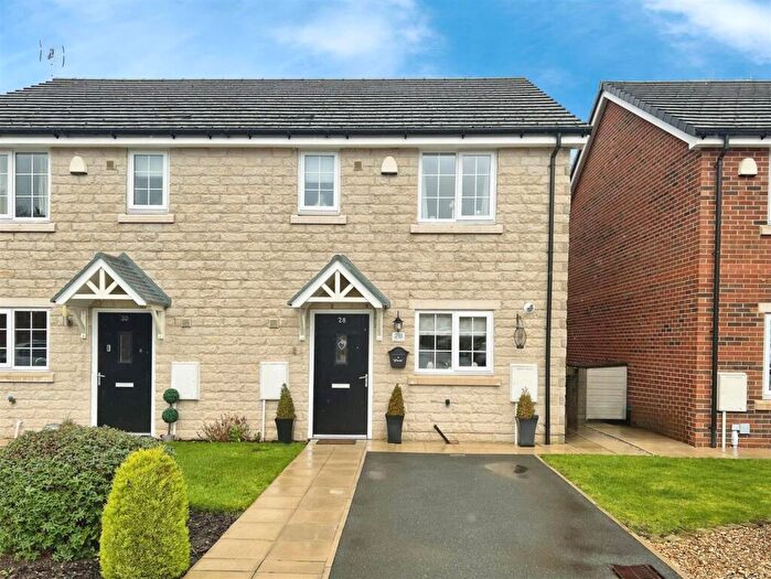 3 Bedroom Semi Detached House For Sale In Shaw Close, Congleton, CW12