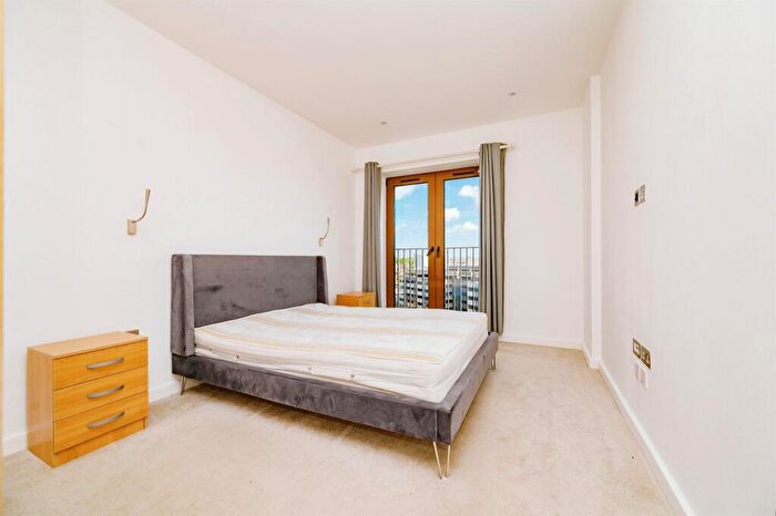 1 Bedroom Apartment For Sale In Grosvenor Road, St. Albans, AL1