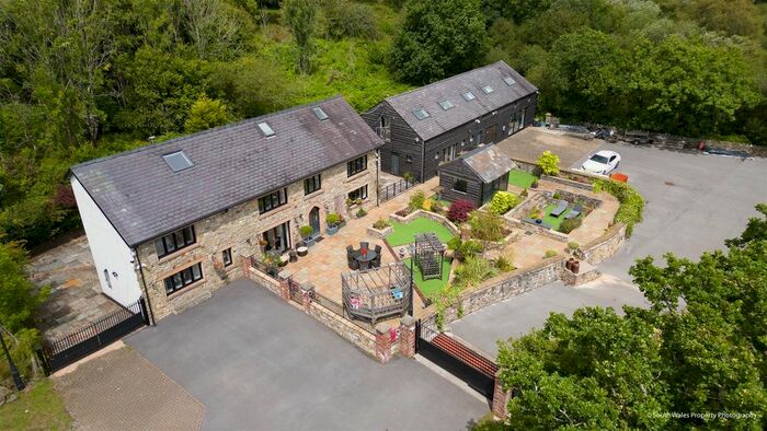 6 Bedroom Detached House For Sale In Hendre Road, Pencoed, Bridgend, CF35