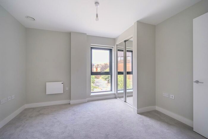 2 Bedroom Apartment To Rent In Market Street Newbury, RG14