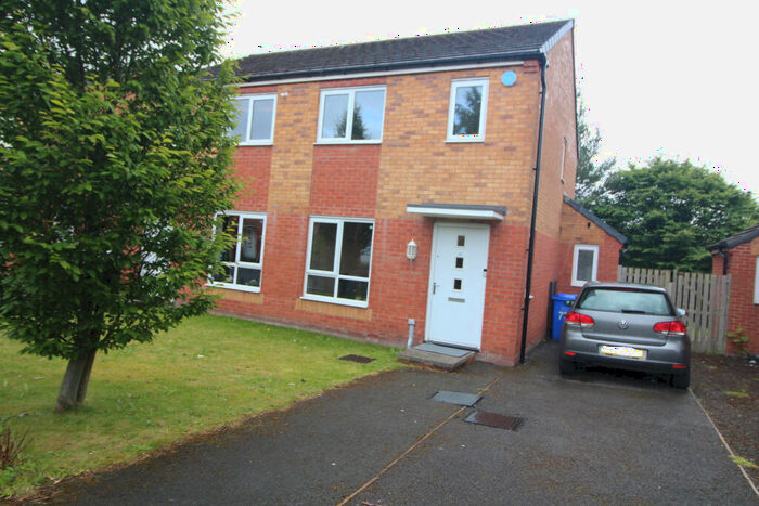 2 Bedroom Semi-Detached House To Rent In Metcombe Way, Manchester, M11