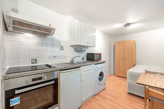 1 Bedroom Flat To Rent In Gloucester Place, Marylebone, London, NW1