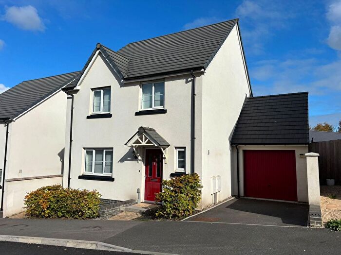 4 Bedroom Detached House For Sale In Horseshoe Drive, Newton Abbot, TQ12