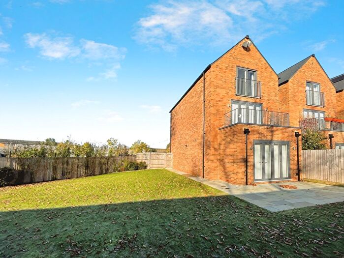 4 Bedroom Detached House For Sale In Mount Pleasant, Kidlington, OX5