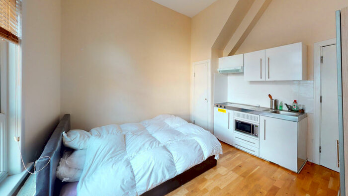 Studio To Rent In C Hackney Road, London, E2