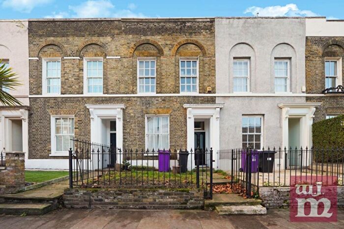 3 Bedroom House To Rent In Fairfield Road, Bow, E3