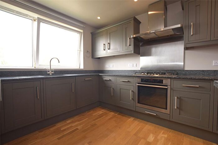 2 Bedroom Flat To Rent In Queens Road, Cheltenham, Gloucestershire, GL50