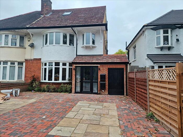 5 Bedroom Semi-detached House For Sale In Beckenham Hill Road, London, SE6