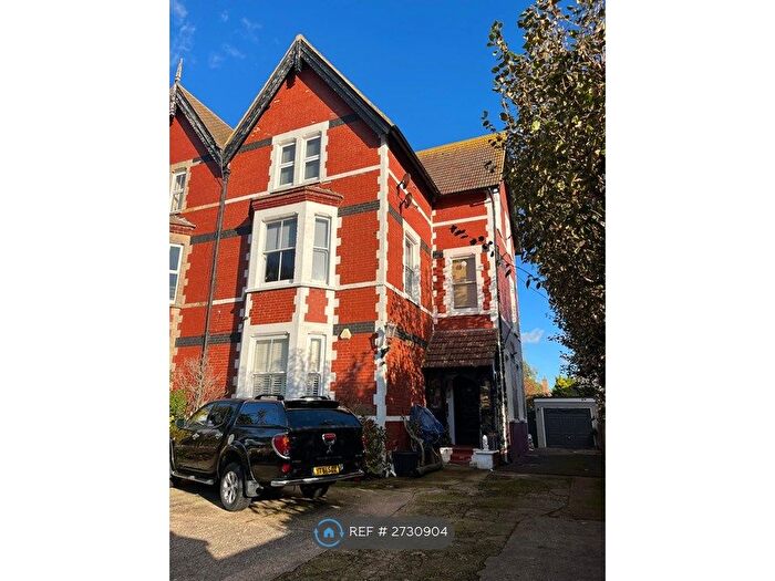 2 Bedroom Flat To Rent In Norfolk Road, Littlehampton, BN17