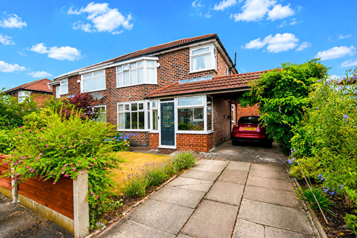 3 Bedroom Semi-Detached House For Sale In Acrefield Avenue, Urmston, M41
