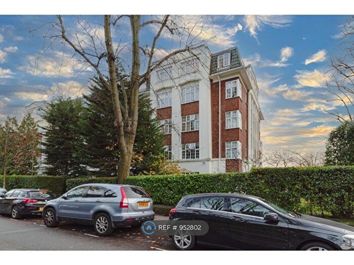 Studio To Rent In Acol Court, London, NW6