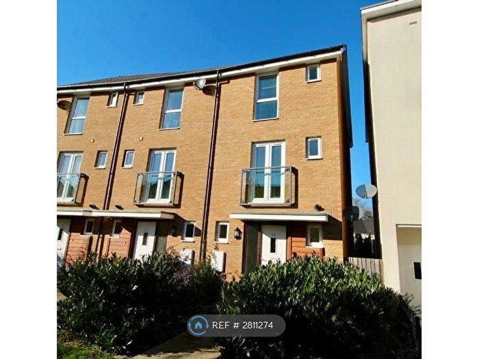 4 Bedroom Semi Detached House To Rent In Top Fair Furlong, Milton Keynes, MK14