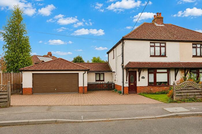 3 Bedroom Semi-detached House For Sale In Denzil Avenue, Netley Abbey, Southampton, SO31