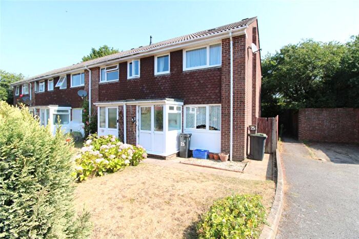 3 Bedroom End Of Terrace House For Sale In Sandford Close, Bournemouth, BH9