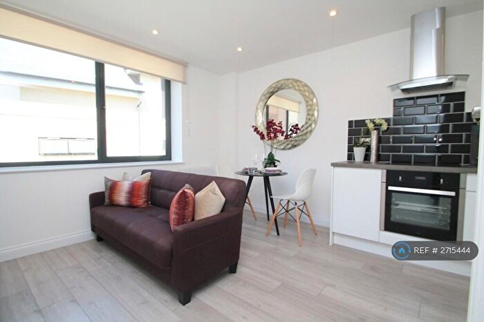 1 Bedroom Flat To Rent In Wing House, Aylesbury, HP20