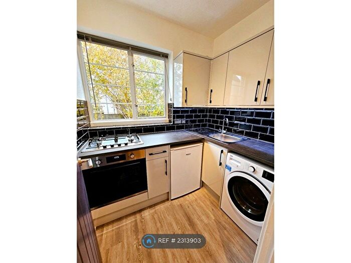 1 Bedroom Flat To Rent In Tyndalls Park Road, Bristol, BS8