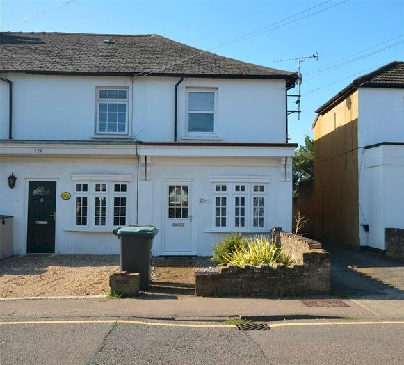 1 Bedroom Flat To Rent In New Road, Croxley Green, Rickmansworth, WD3