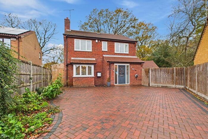 4 Bedroom Detached House For Sale In Brackenwood, Coopers Holt Close, Skellingthorpe, Lincoln, LN6